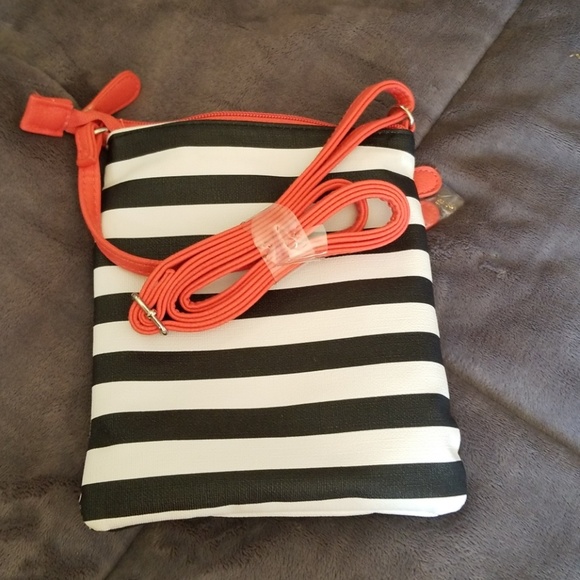 Purse - Picture 2 of 3